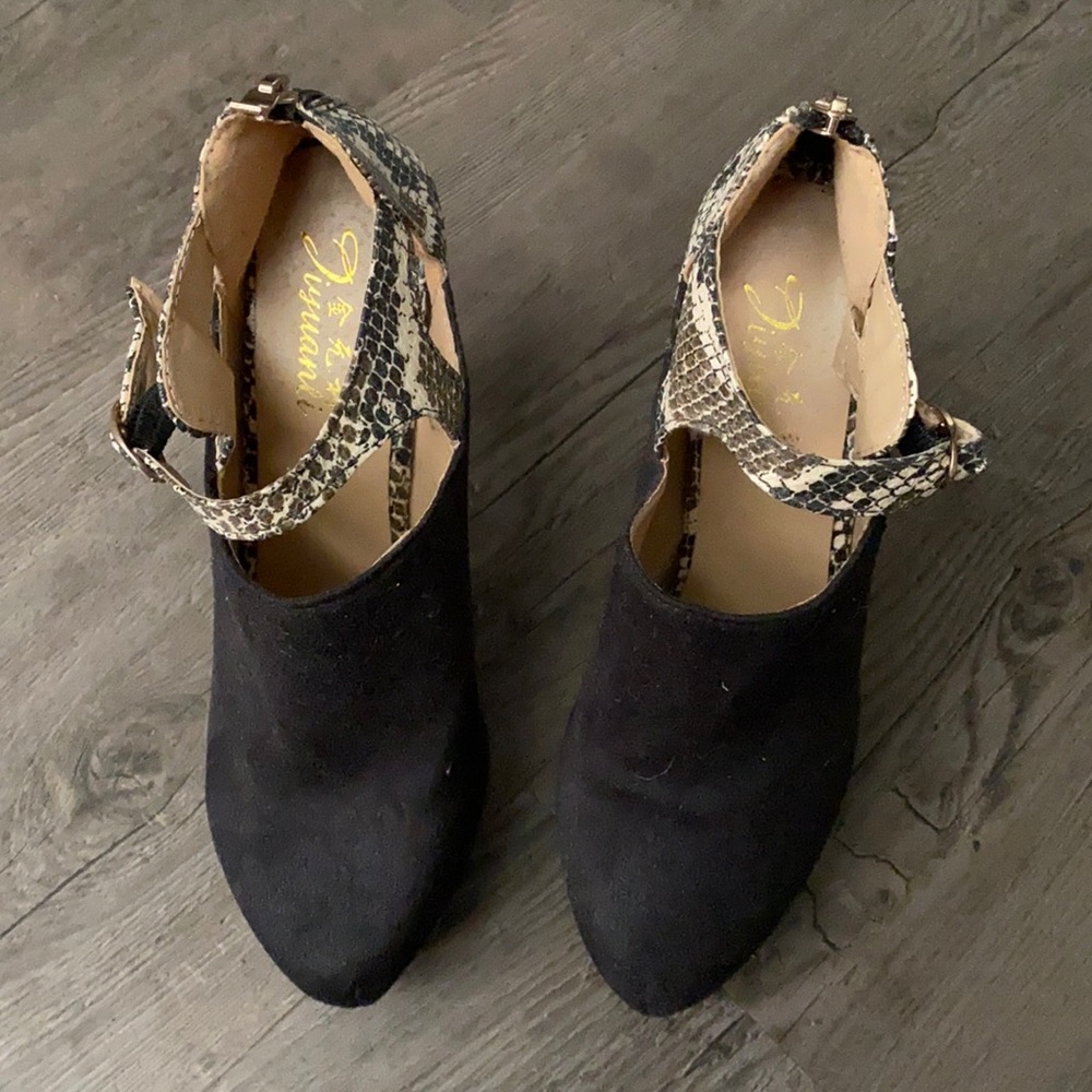Tijuanli Faux Suede / Snake Bootie Heels Size 38